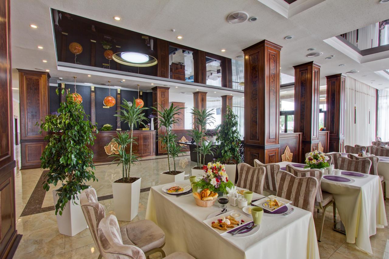 Karagat Hotel Karakol Eksteriør bilde