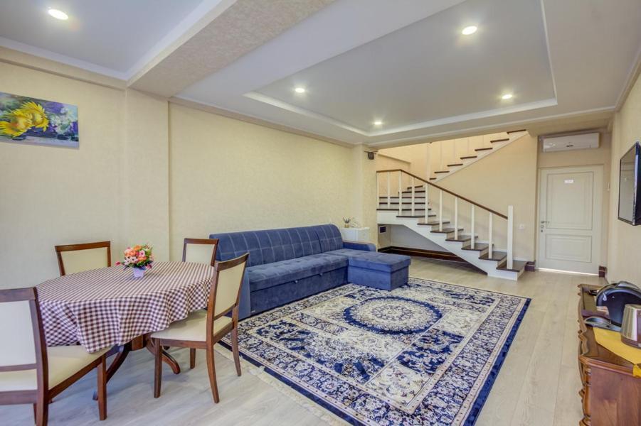 Karagat Hotel Karakol Eksteriør bilde